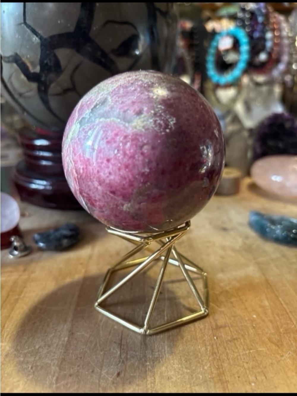 Pink Rhodonite Sphere HQ - Picture 3 of 9